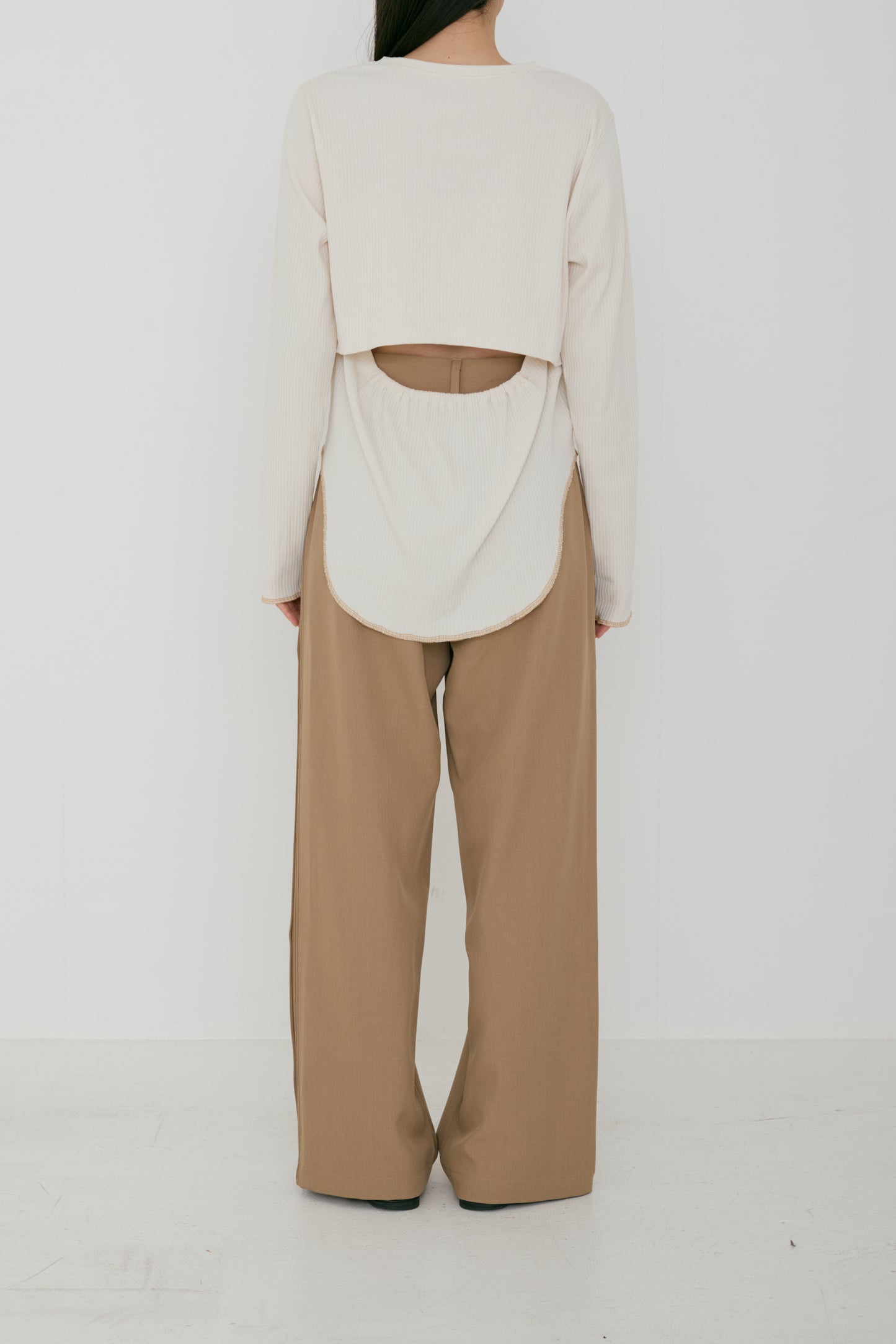 back round cut-sew