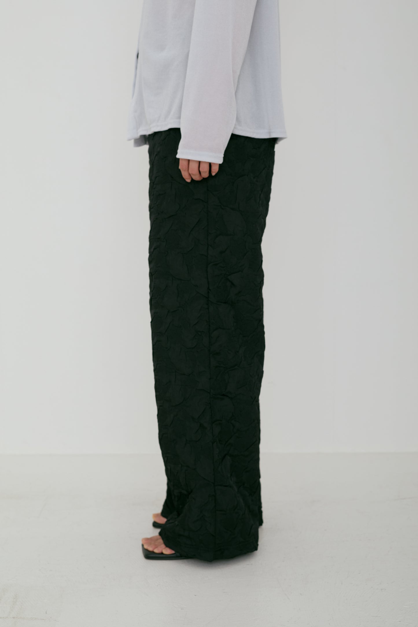<Re stock> Wrinkle semi waid pants(japan made)