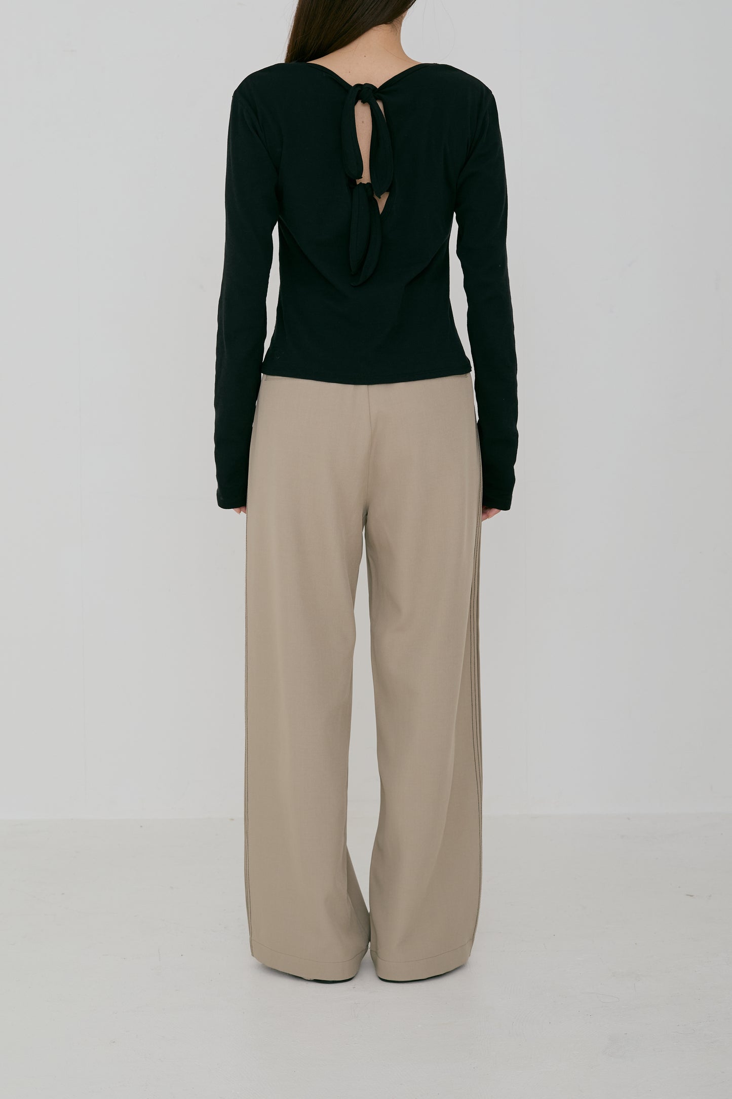 <RE STOCK> line tuck tracksuit