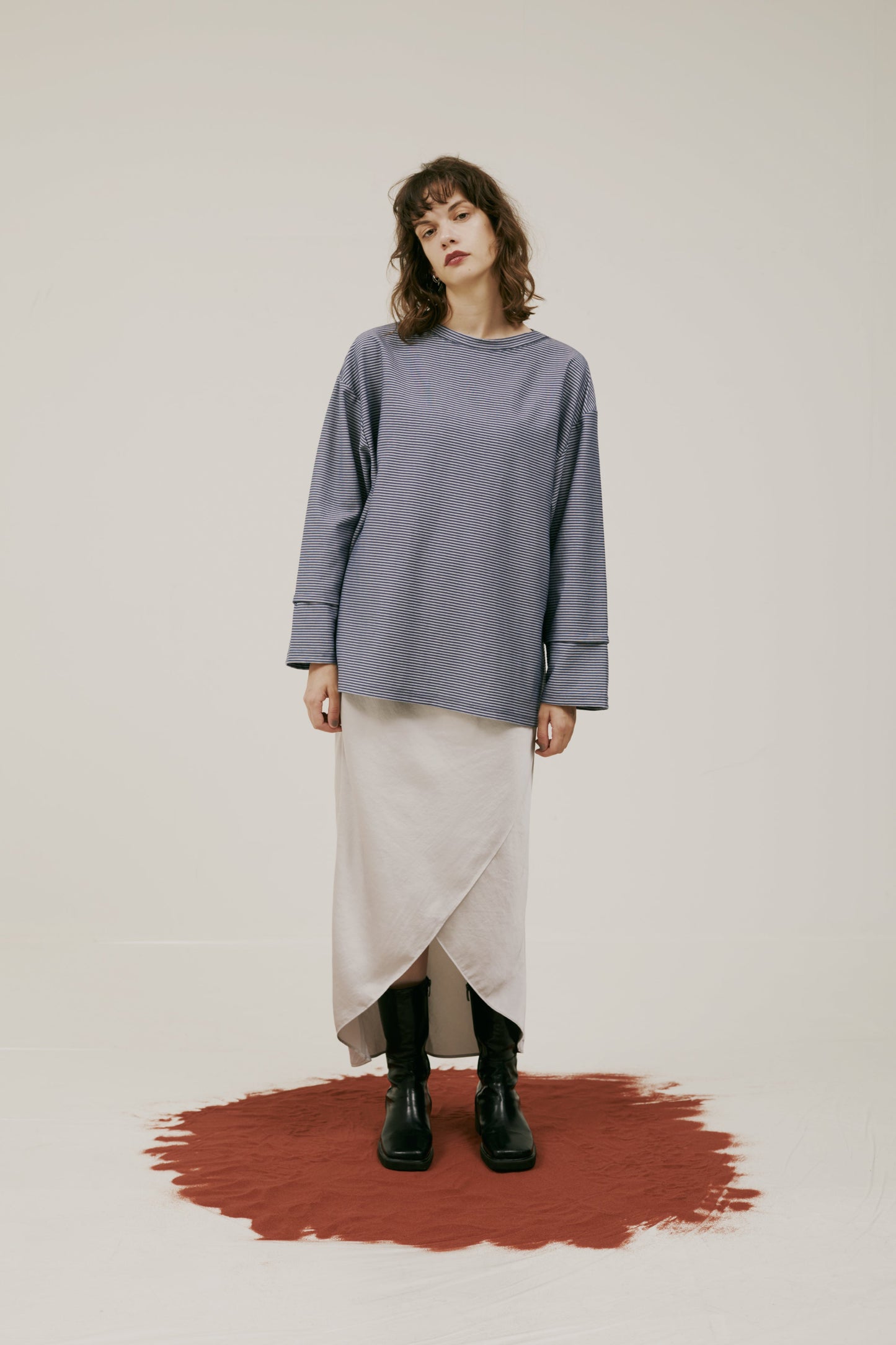 <Re stock> drop shoulder border tops