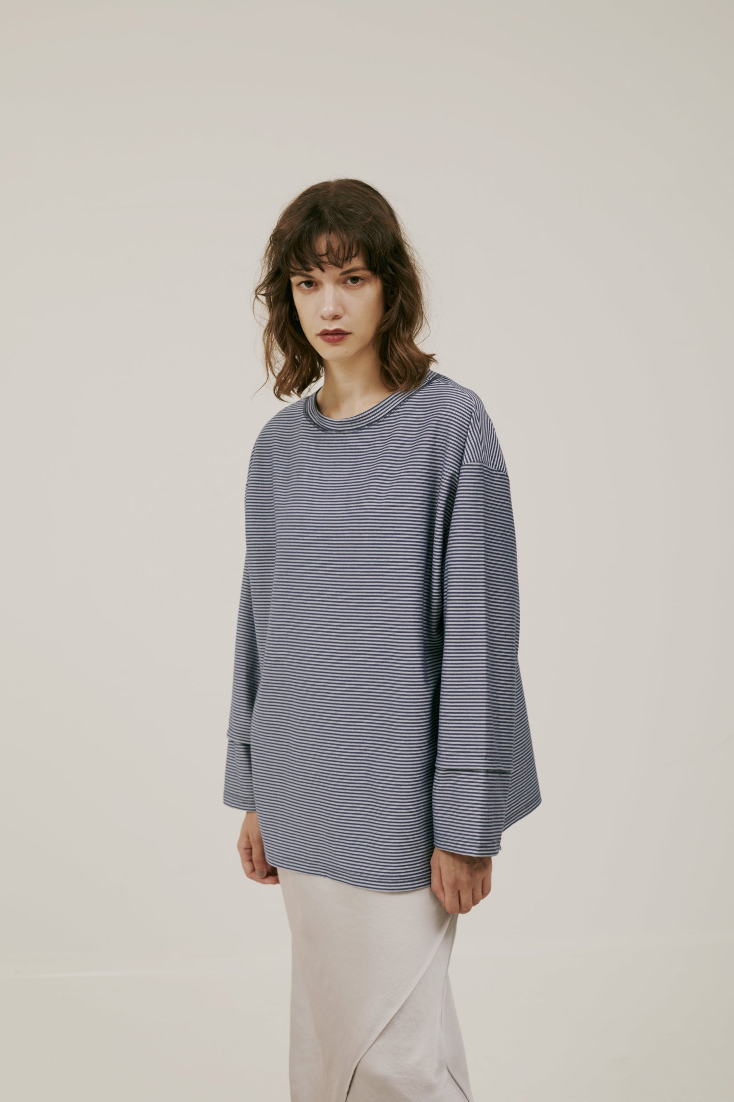 <Re stock> drop shoulder border tops