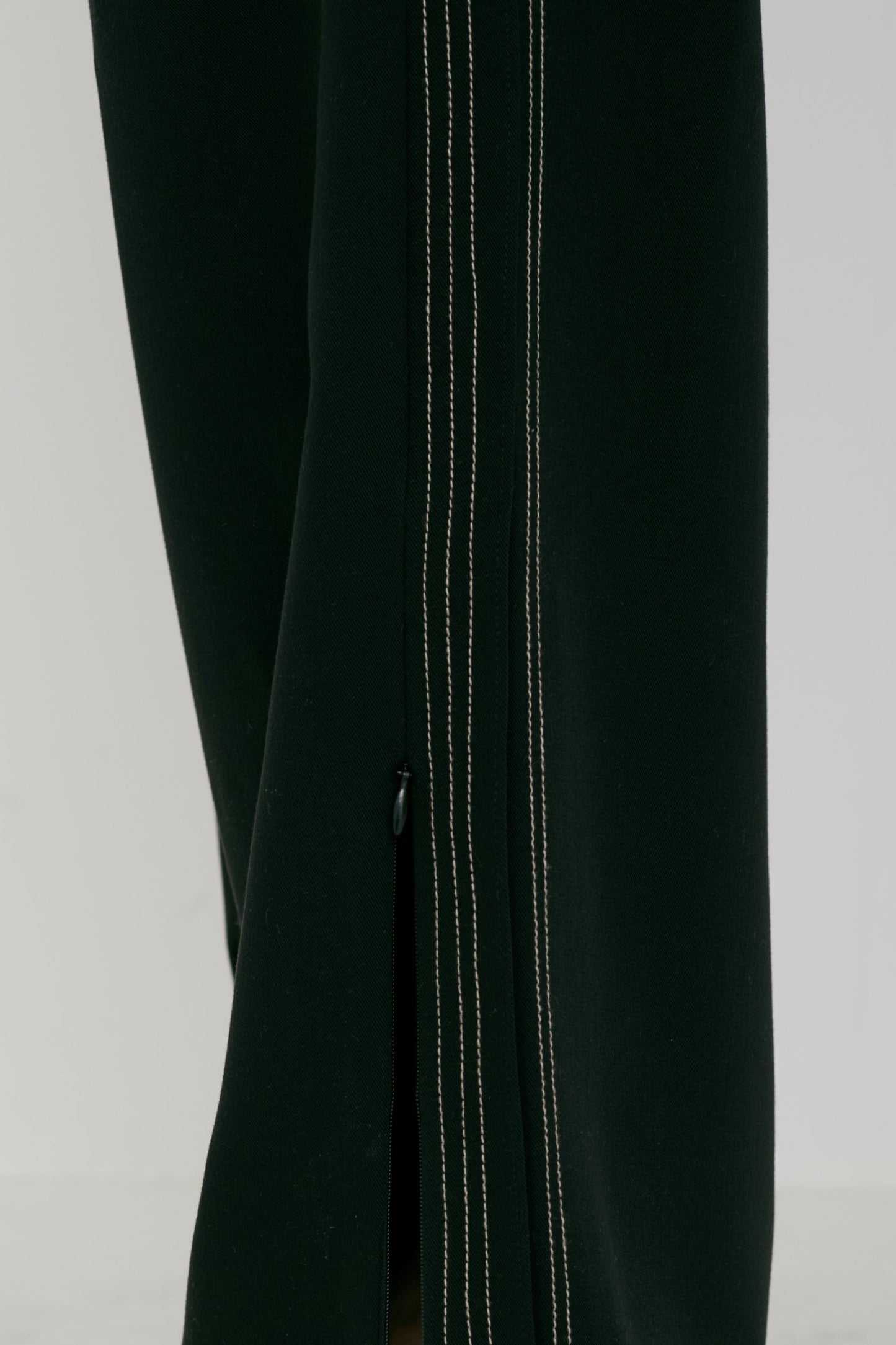 <RE STOCK> line tuck tracksuit