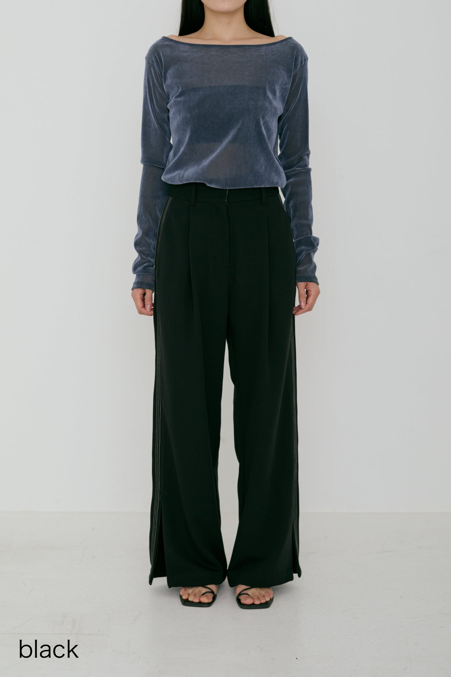 <RE STOCK> line tuck tracksuit