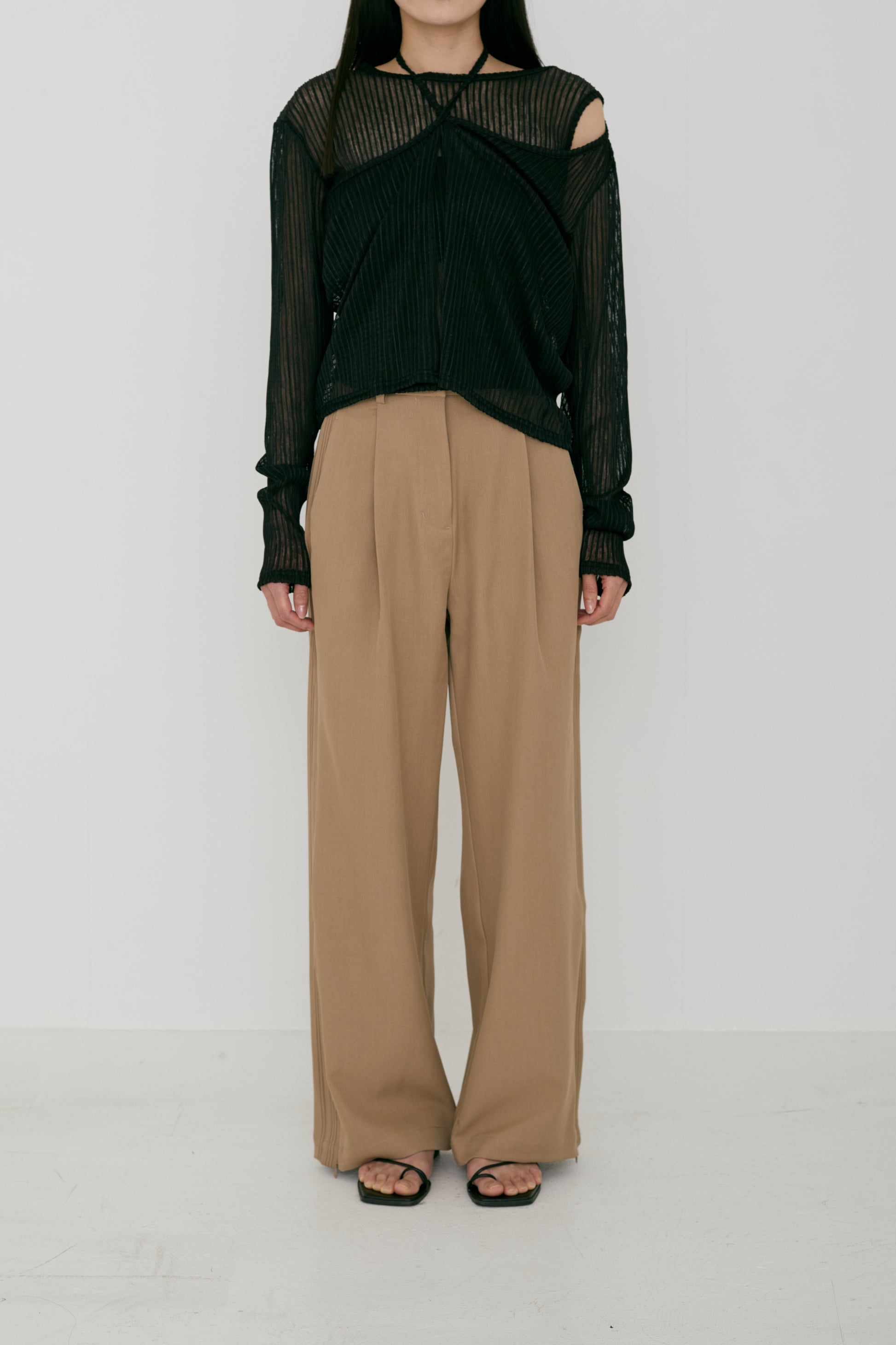 line tuck tracksuit – Alia