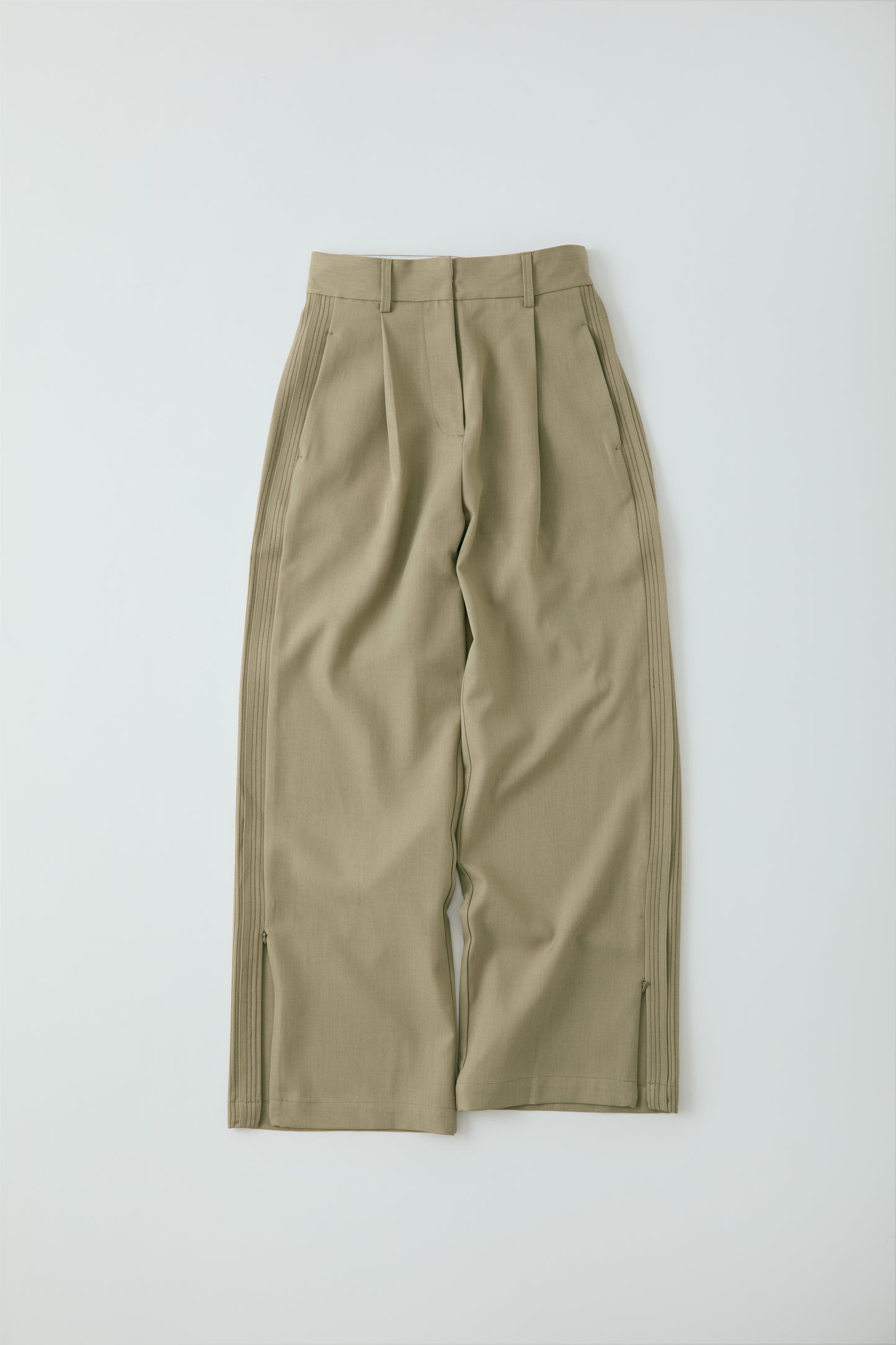 line tuck tracksuit – Alia